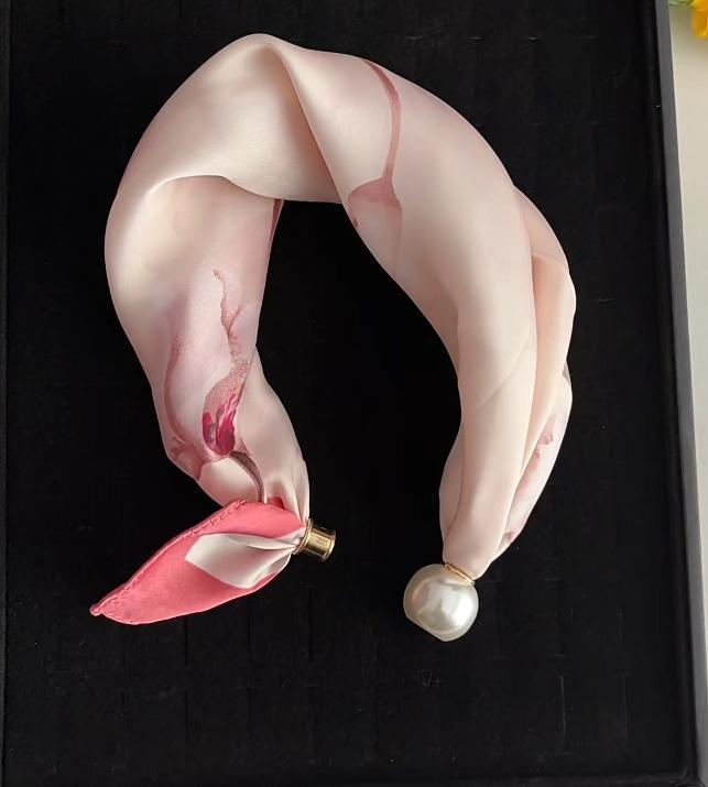 Pearl Scarf Necklace — The 5-Second Outfit Upgrade